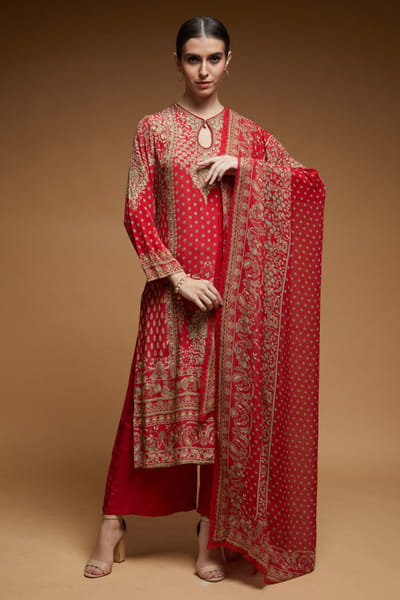 Red print and rhinestone embroidery kurta set