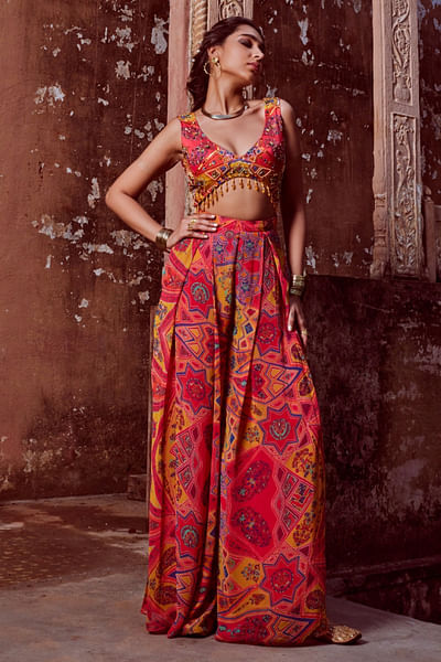 Yellow jaal printed box pleated jumpsuit