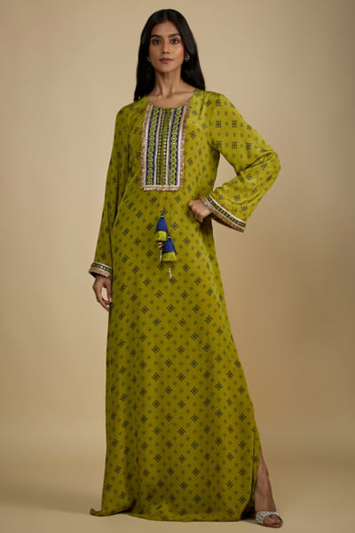 Green printed and embroidered kaftan
