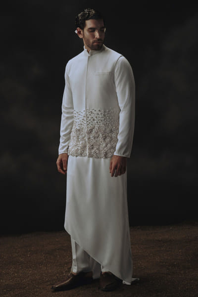 Nikhil Thampi White 3D embroidered bandhgala set NIKJUL25D132346