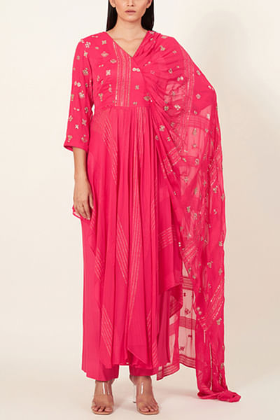 Fuchsia pink embroidered draped kurta set