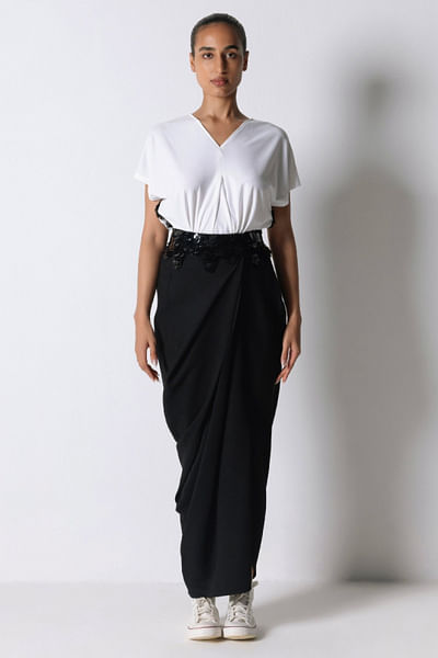 Black embroidered crepe skirt