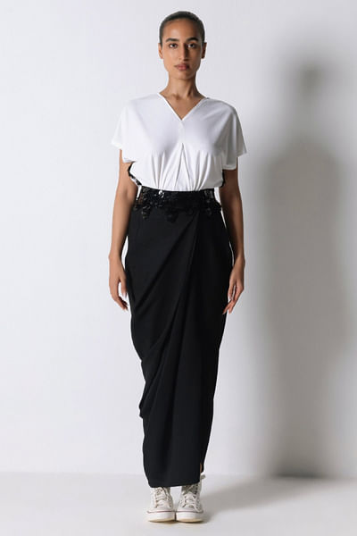 White pleated top