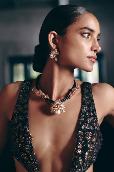 Rose gold dalmatian stone hasli necklace