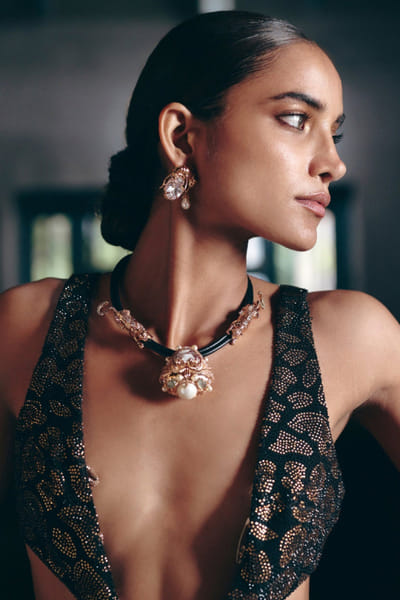 Rose gold pearl studded leopard earrings