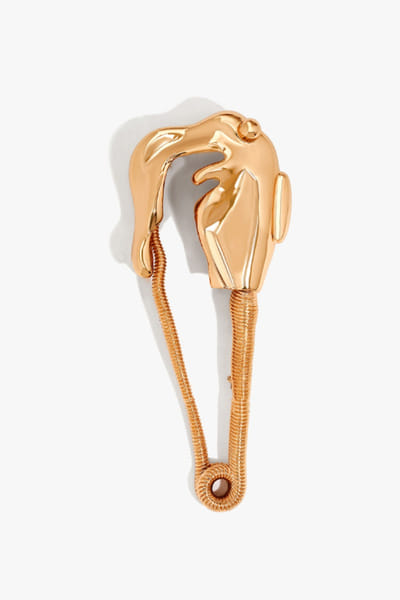 Outhouse Gold sculpted brooch OUTHJUN26D246623