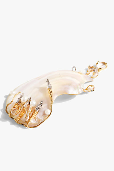 Outhouse Gold pearl and crystal embellished brooch OUTHJUN26D146288