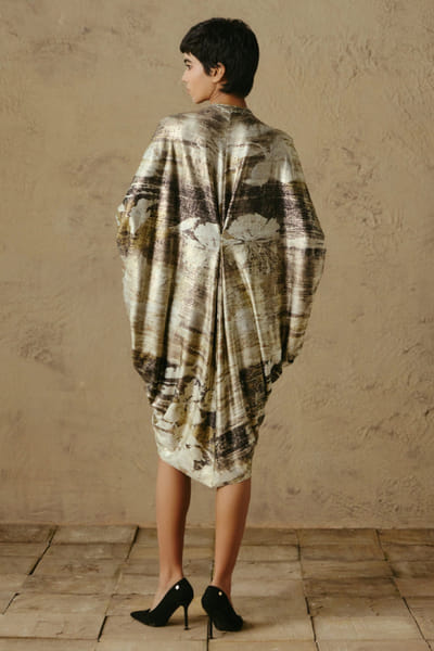 OTT By Tarun Tahiliani Black-ecru printed pleated short kaftan dress OTTBJUN26D247430