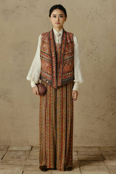 OTT By Tarun Tahiliani Multicoloured rabari print pleated pants OTTBJUN26D147365