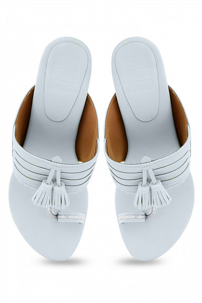 Grey kolhapuri block heels
