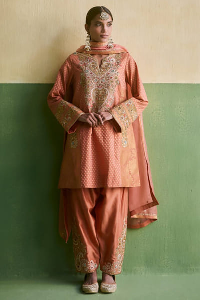 Petticoat Lane Rose pink embroidered phiran kurta set PETTMAY26D144450