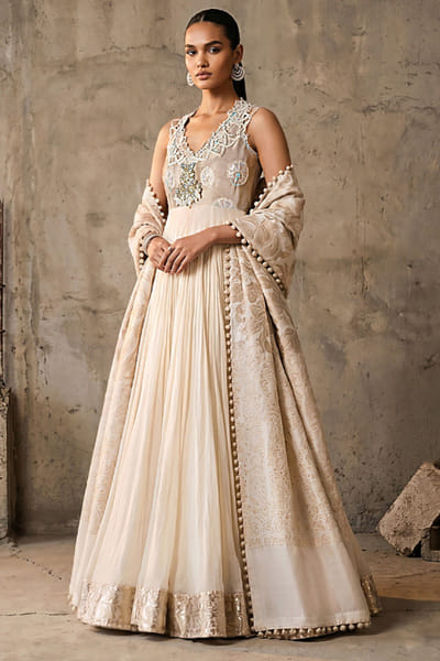 Sana Safinaz Ivory embroidered peshwas set SANAJUL26D150009