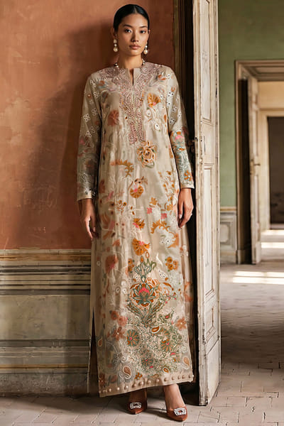 Sana Safinaz Warm beige floral embroidered kaftan SANAAUG26D153588