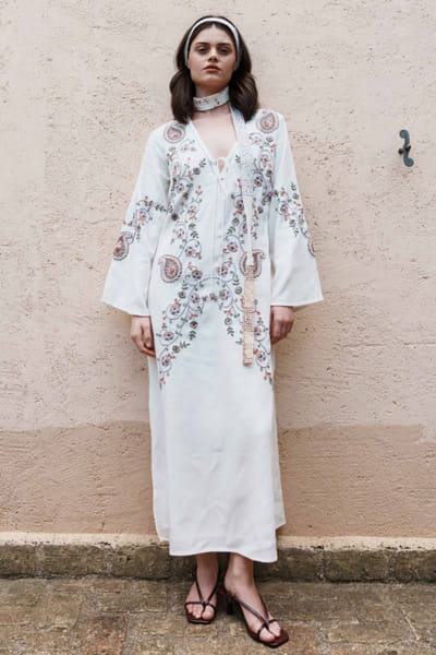 Shruti Sancheti White paisley embroidered kaftan SHRUJUN26D147600