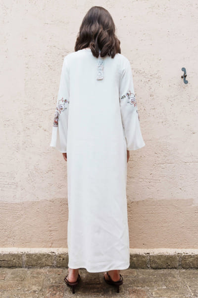 Shruti Sancheti White paisley embroidered kaftan SHRUJUN26D147600