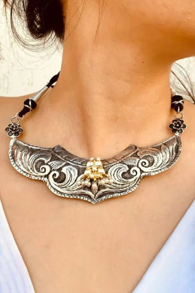 Silver kundan necklace