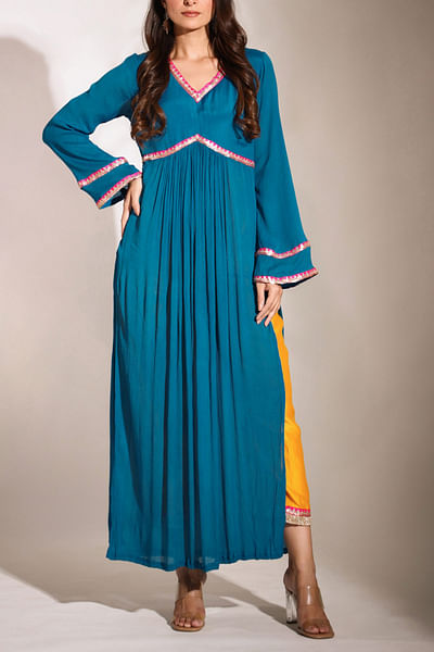 Teal blue V-neck kurta set