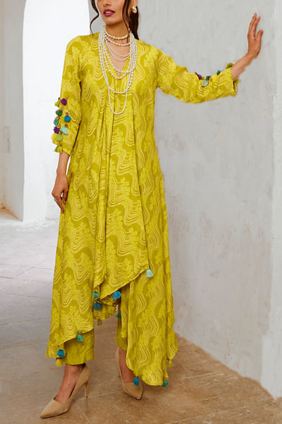 Lemon green floral and wave printed kurta set