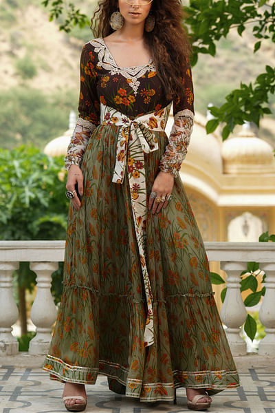 Printed jumpsuit and corset belt