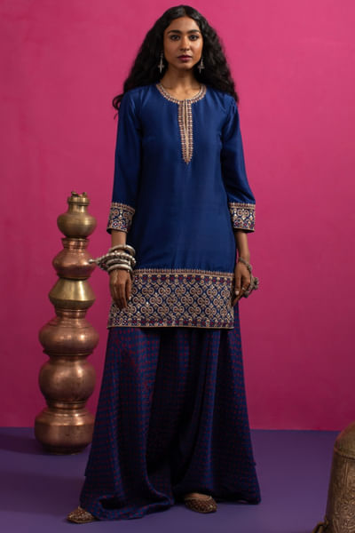 Blue dori and mirror embroidered kurta set