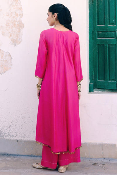 Pink City by Sarika Rani pink floral embroidered kurta set PINKJUN26D146329