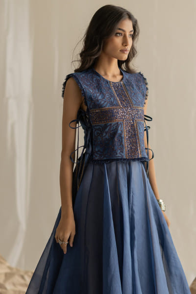 Pooja Keyur Blue tie-dye embroidered gilet top POOJMAY26D145096