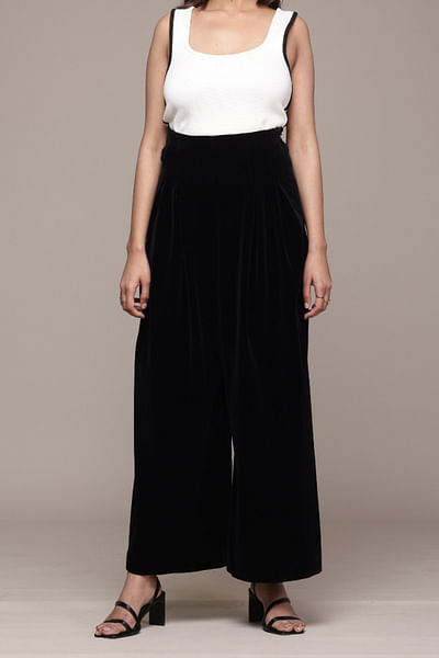 Black wide-leg pants