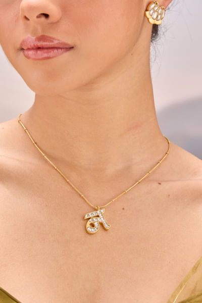 Gold polki initial necklace
