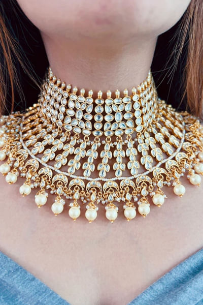 Gold and white kundan choker
