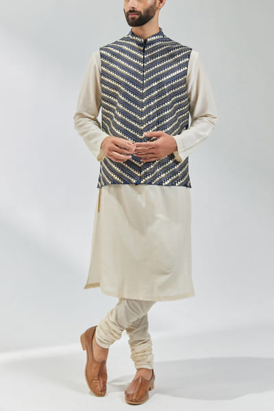 Navy zari embroidered bandi and kurta set