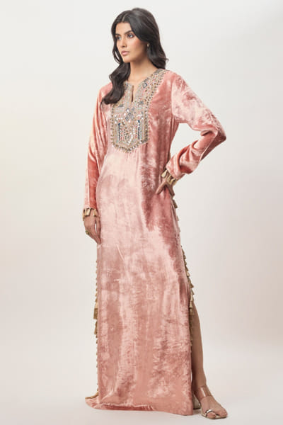 Rose pink embroidered velvet kaftan