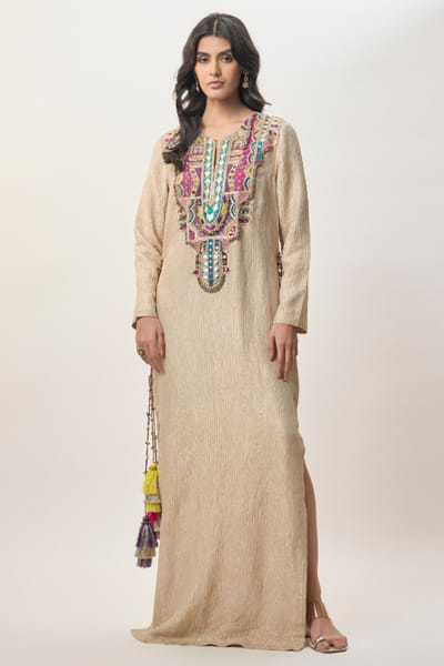 Beige embroidered crushed tissue kaftan