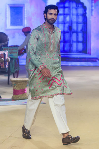 Sage green bandhani kurta set