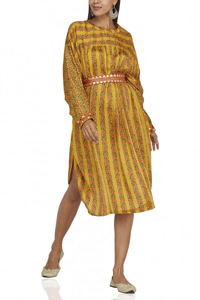 Yellow printed tunic and belt