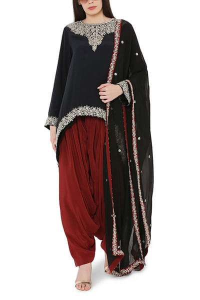 Black embroidered kurta set