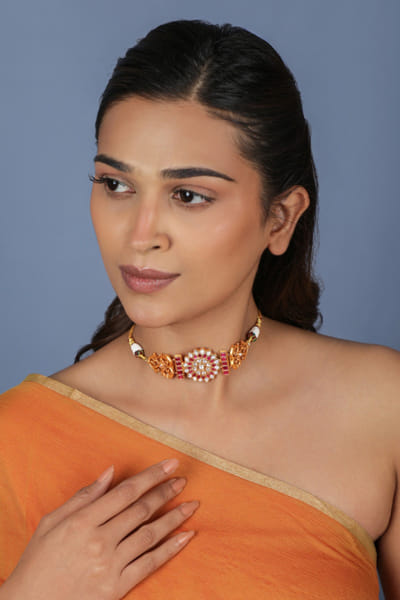 Riana Jewellery Multicolour stone embellished gold choker RIANAPR26D143324
