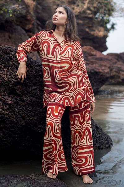 Maroon abstract printed shirt