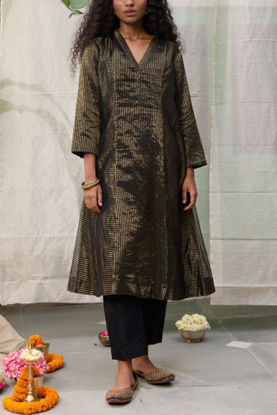 Black and gold woven kurta set