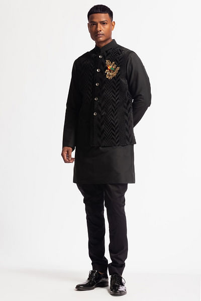 Black bird applique embroidery velvet bandi