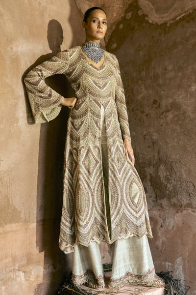 Grey geometric hand embroidered kurta set
