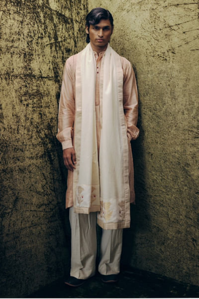 Pink jaal embroidered kurta set