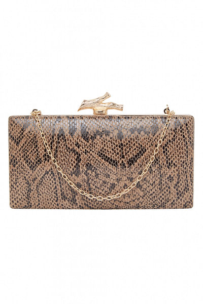 Pink snakeskin texture clutch