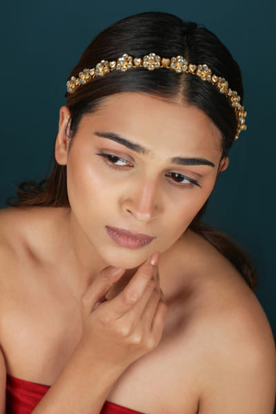 Riana Jewellery White pachi kundan floral hairband RIANAPR26D243499