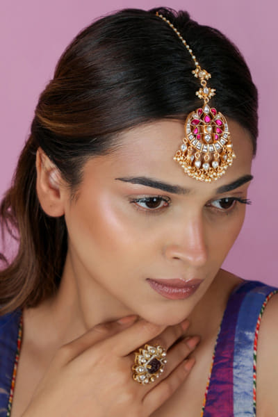Riana Jewellery Pink and white pearl kundan maang tikka RIANAPR26D243505