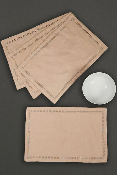 Nude rectangle placement- Set of 4