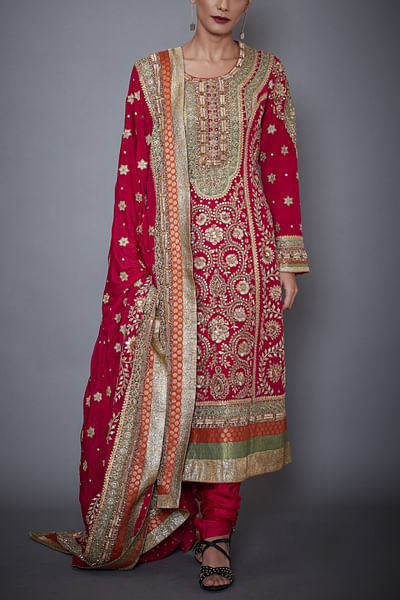Fuchsia embroidered kurta set