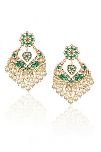 Green and white chandbaalis