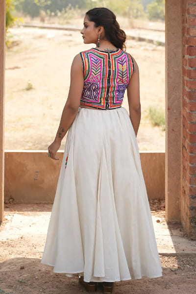 Purvi doshi Multicolour katab embroidered crop top PURVJUN26D147961