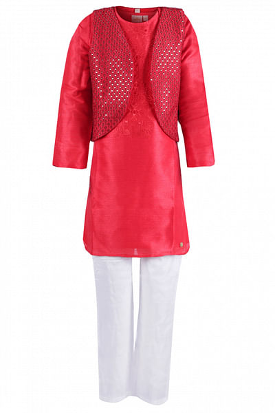 Red embellished kurta set