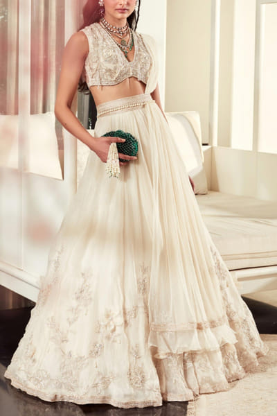 Ridhi Mehra Ivory embroidered lehenga set RMHBGAPR2213